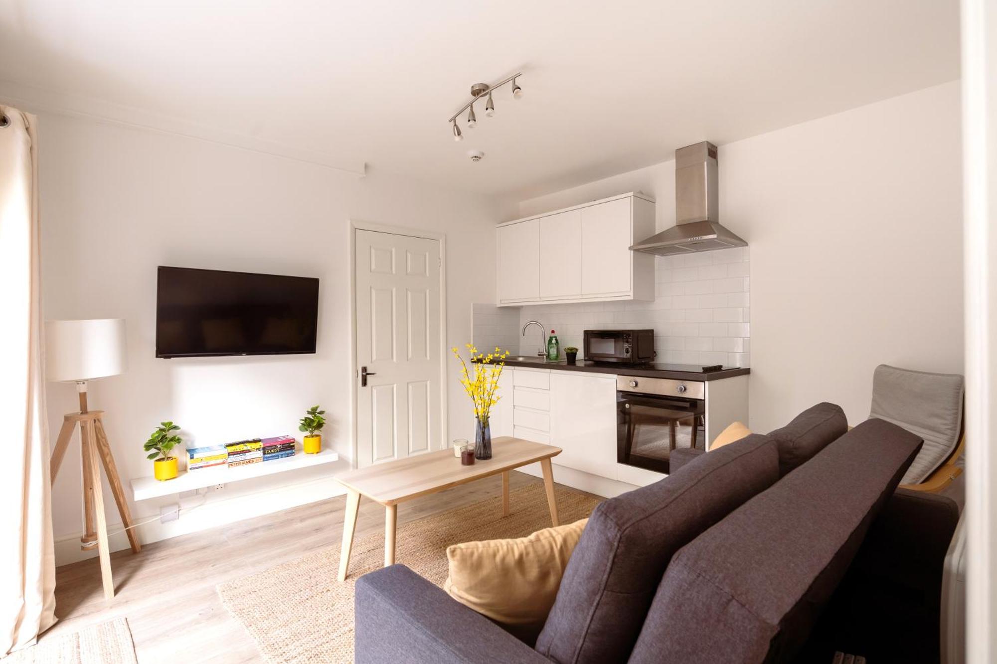 Apartament Guildford Town Centre With Parking Zewnętrze zdjęcie